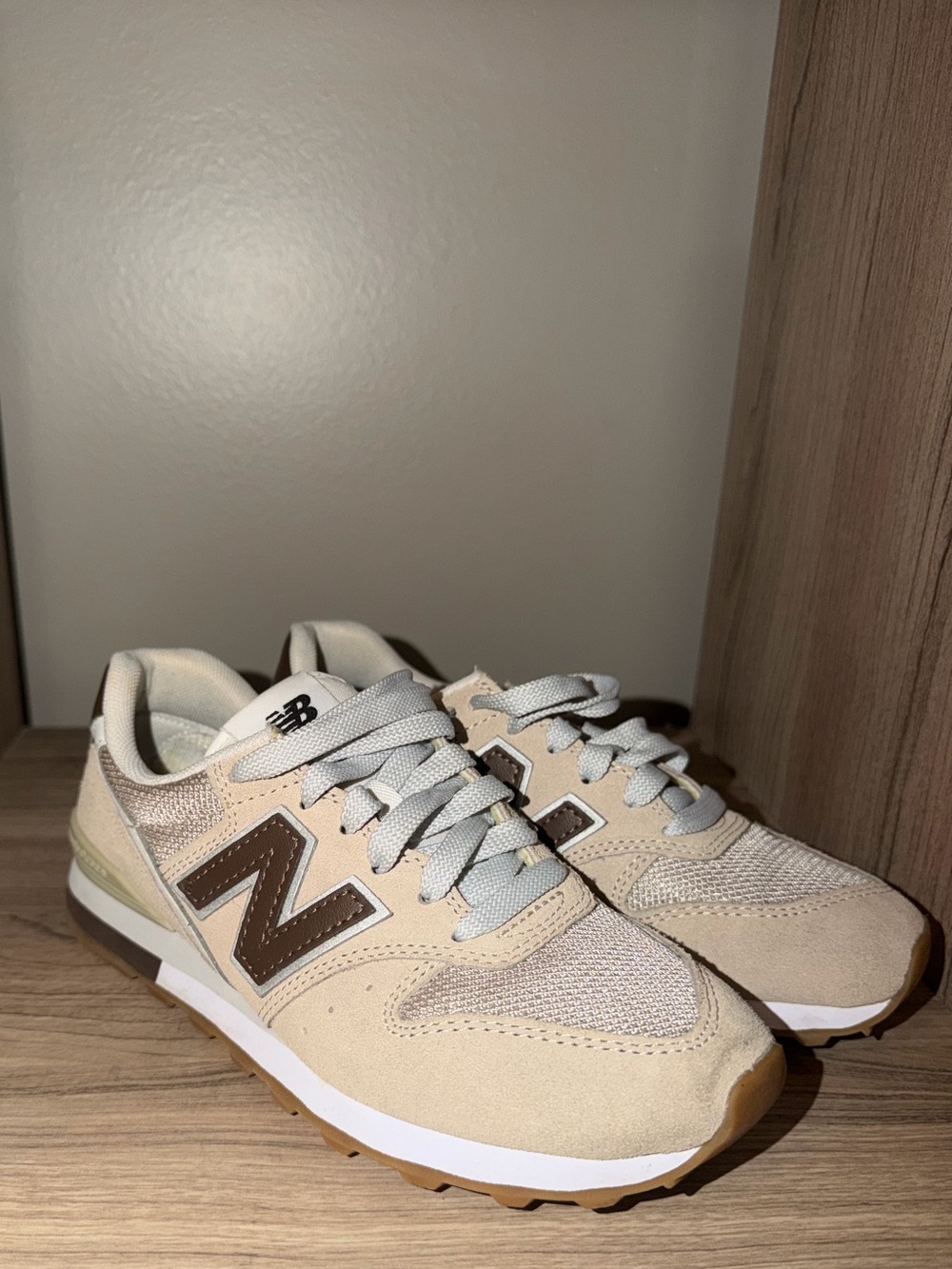 New Balance 996 Sneakers